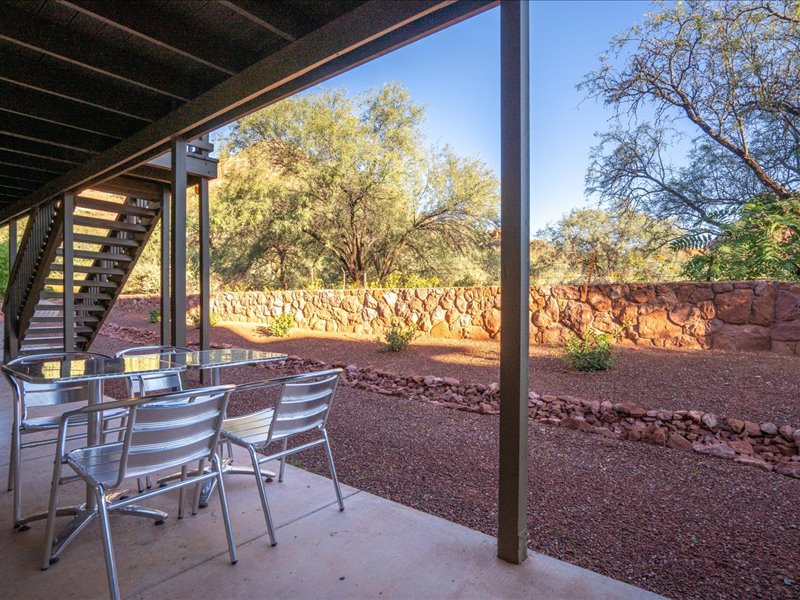 116-Condo-Supai-patio